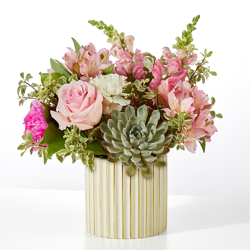 Magenta Musings Bouquet – TREASURE HUT FLOWERS GIFTS & GHSES, Delavan WI