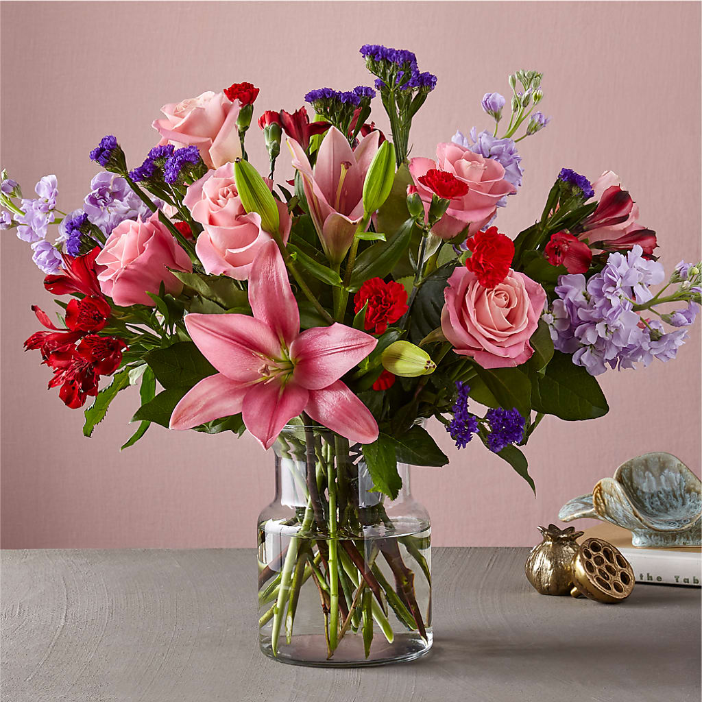 Romantique Bouquet – TREASURE HUT FLOWERS GIFTS & GHSES, Delavan WI