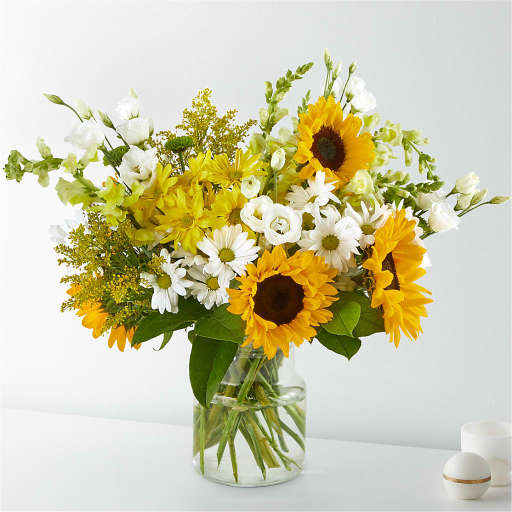 Hello Sunshine Bouquet – TREASURE HUT FLOWERS GIFTS & GHSES, Delavan WI