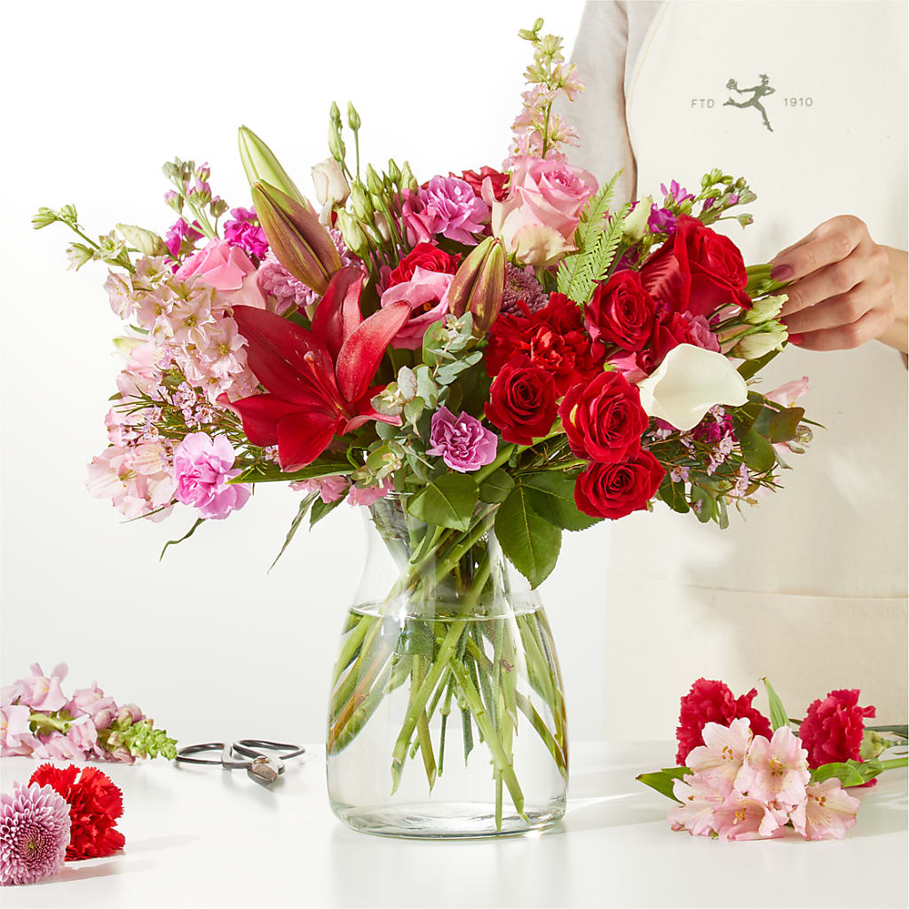 Together Forever - A Florist Original – TREASURE HUT FLOWERS GIFTS & GHSES, Delavan WI