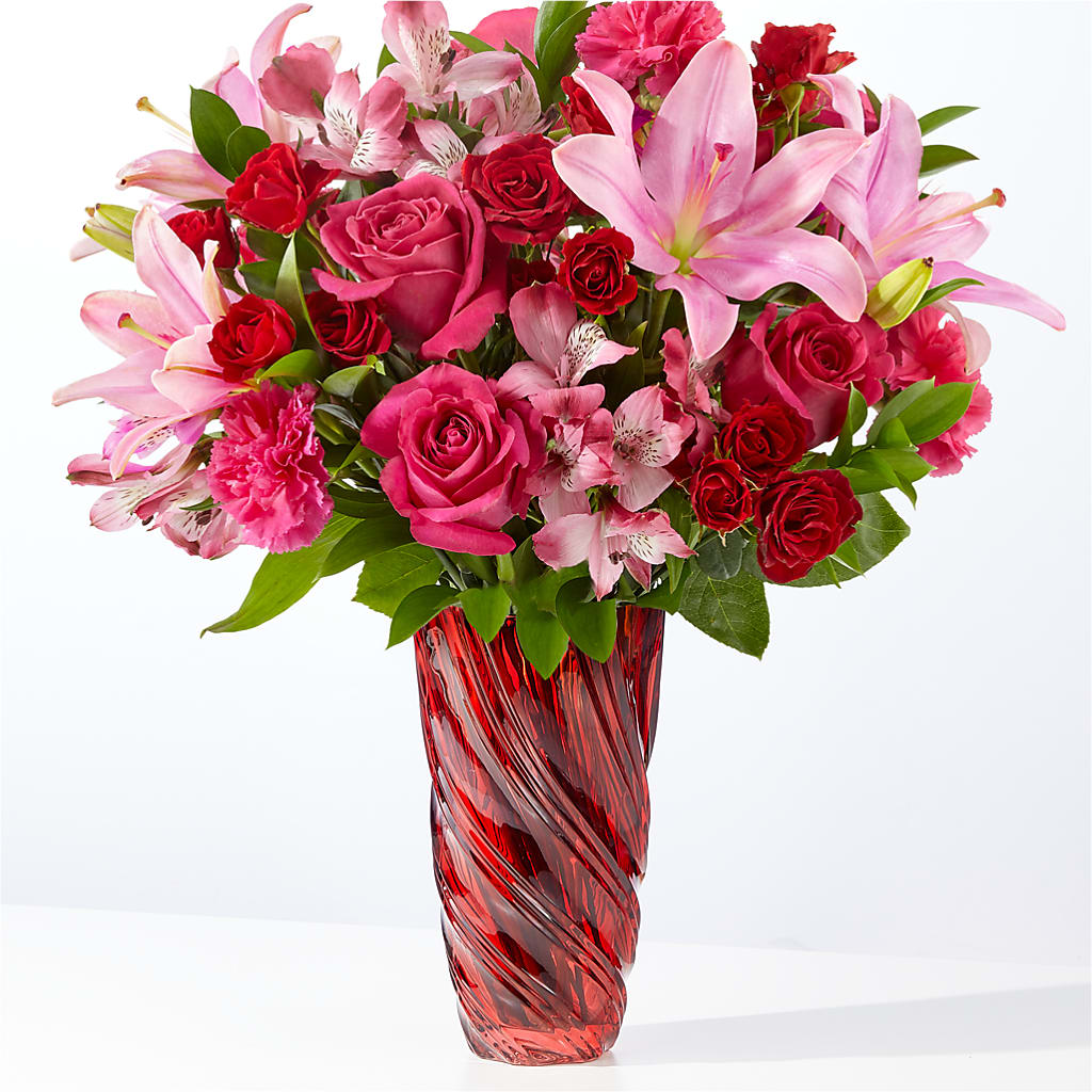 In Love Bouquet with Luxe Swirl Vase – TREASURE HUT FLOWERS GIFTS & GHSES, Delavan WI
