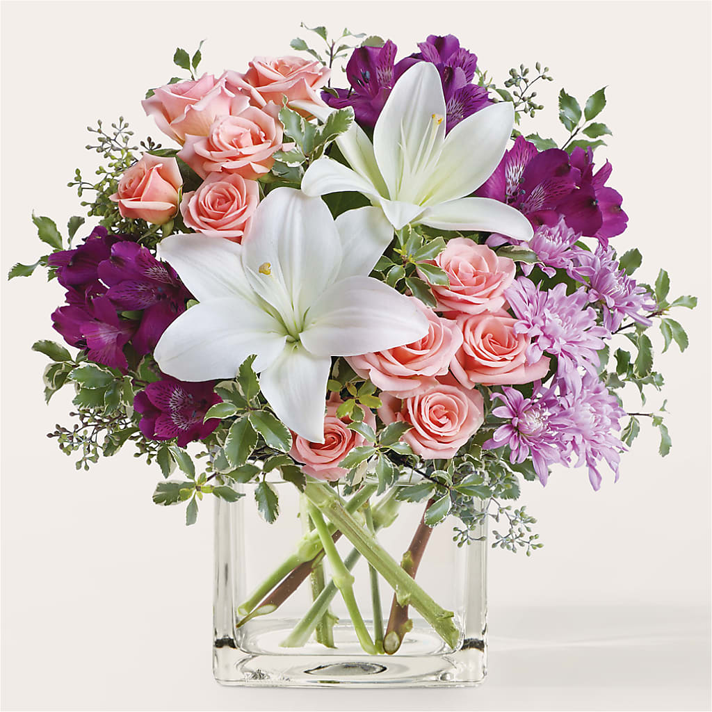 Mani Pedi Bouquet – TREASURE HUT FLOWERS GIFTS & GHSES, Delavan WI