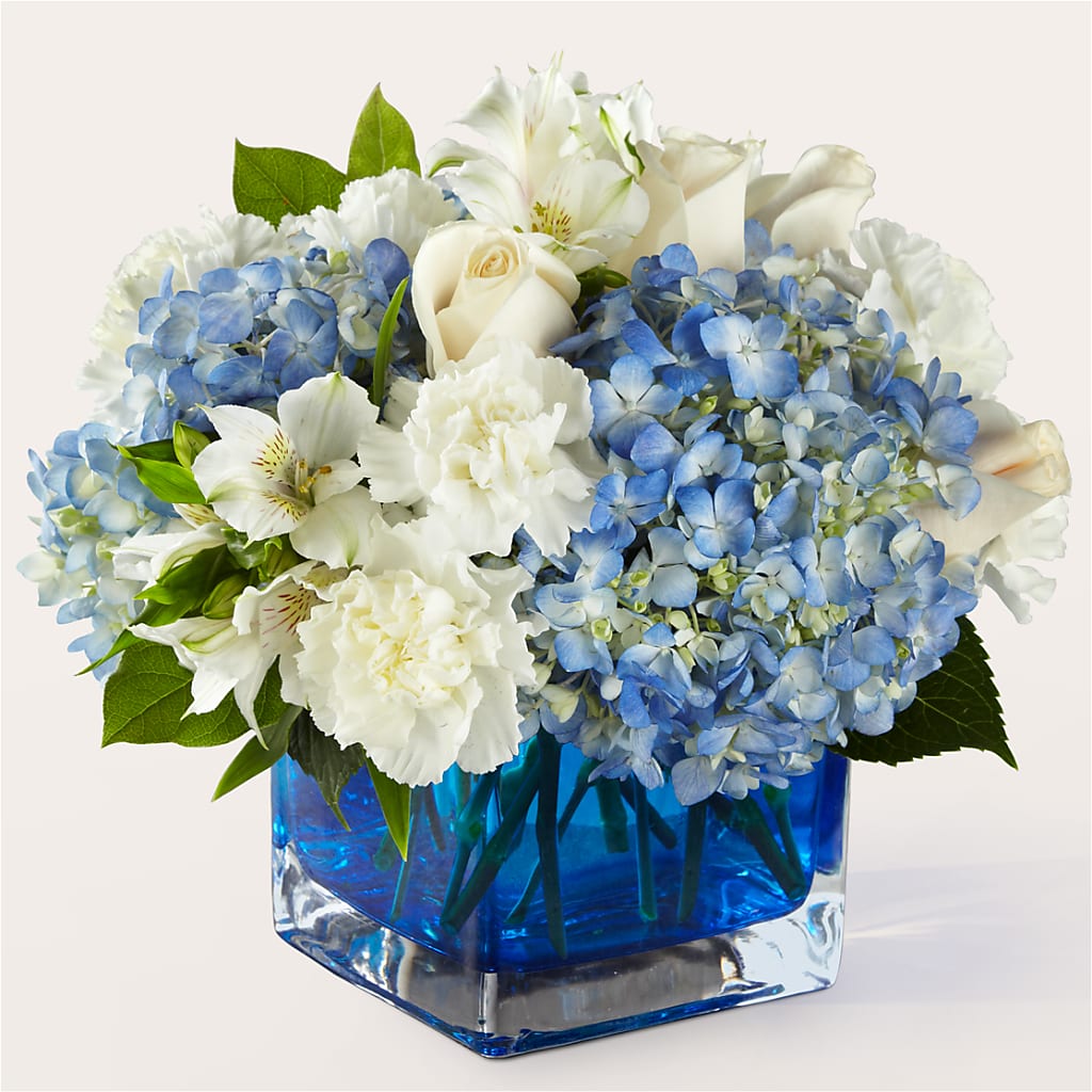Soothing Waters Bouquet – TREASURE HUT FLOWERS GIFTS & GHSES, Delavan WI