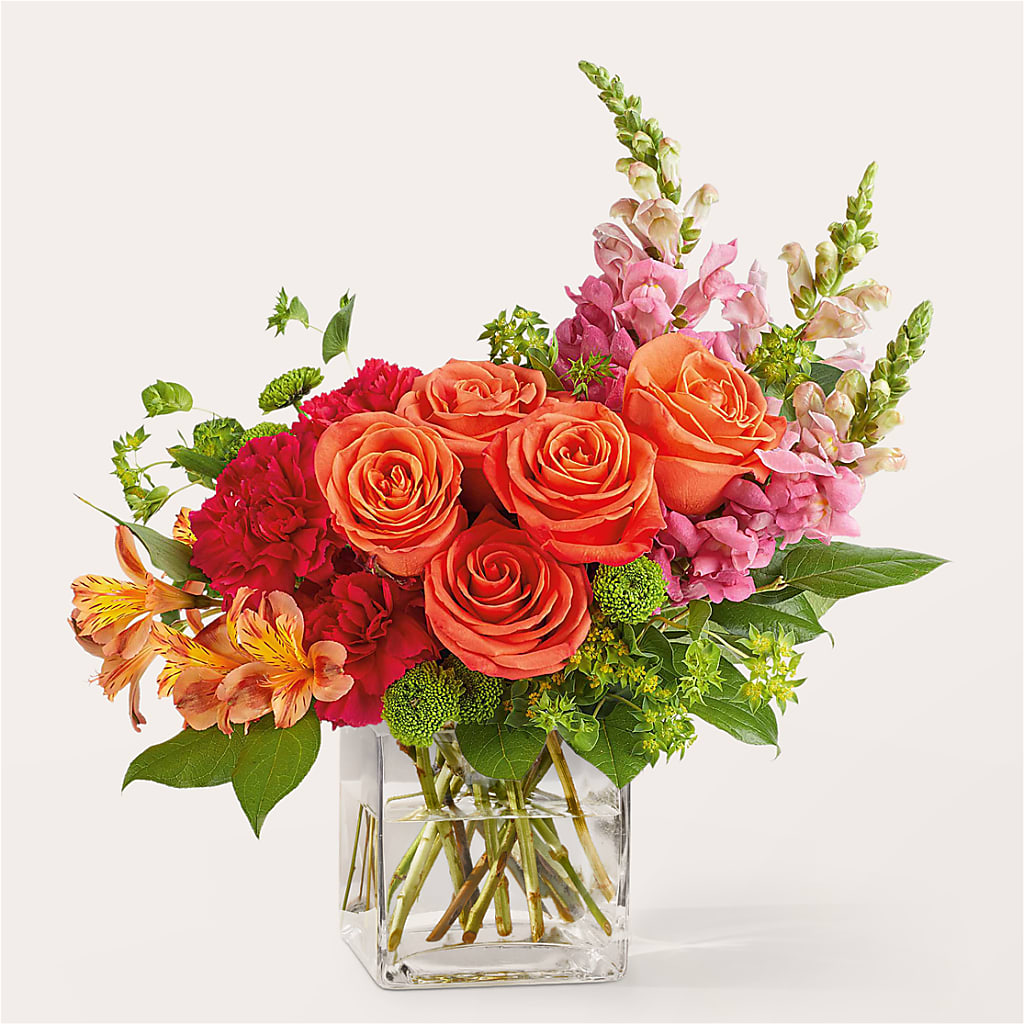 Cosmopolitan Bouquet – TREASURE HUT FLOWERS GIFTS & GHSES, Delavan WI