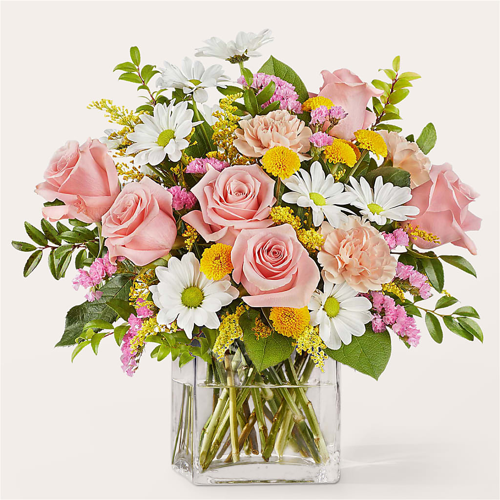 Country Cottage Bouquet – TREASURE HUT FLOWERS GIFTS & GHSES, Delavan WI