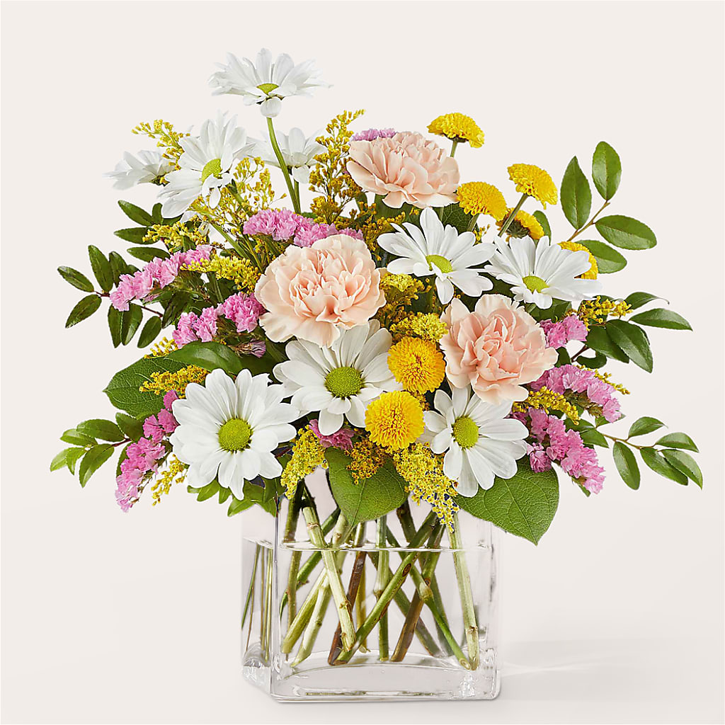 Country Cottage Bouquet – TREASURE HUT FLOWERS GIFTS & GHSES, Delavan WI