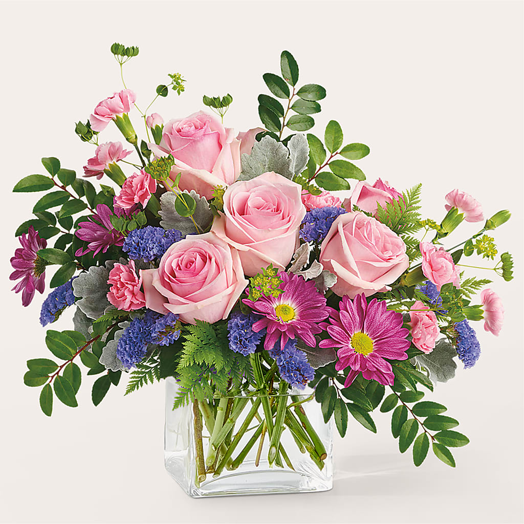 Starlet Bouquet – TREASURE HUT FLOWERS GIFTS & GHSES, Delavan WI