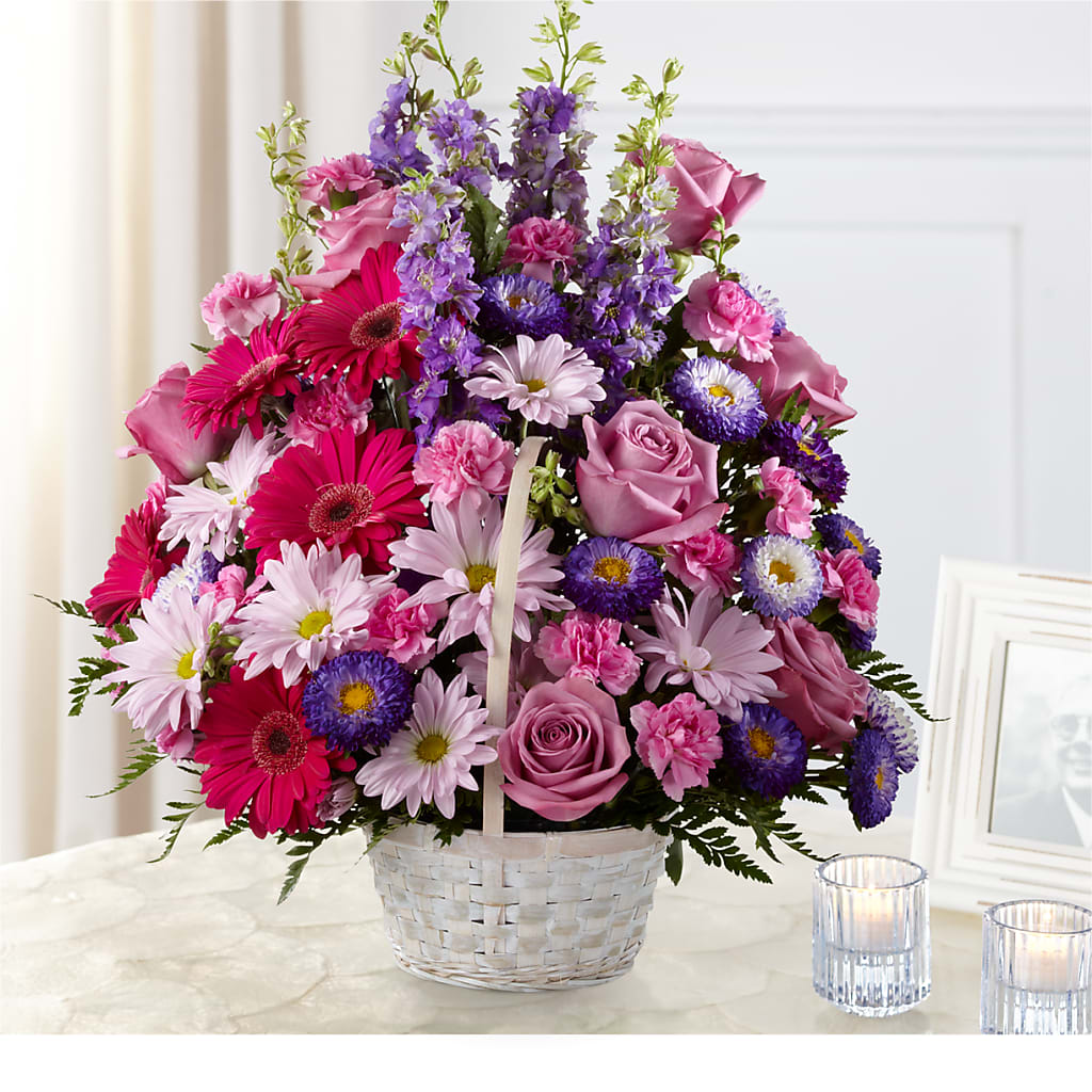 Pastel Peace Basket – TREASURE HUT FLOWERS GIFTS & GHSES, Delavan WI