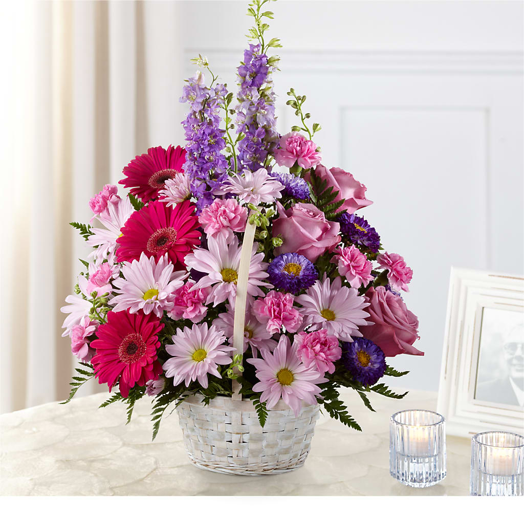 Pastel Peace Basket – TREASURE HUT FLOWERS GIFTS & GHSES, Delavan WI