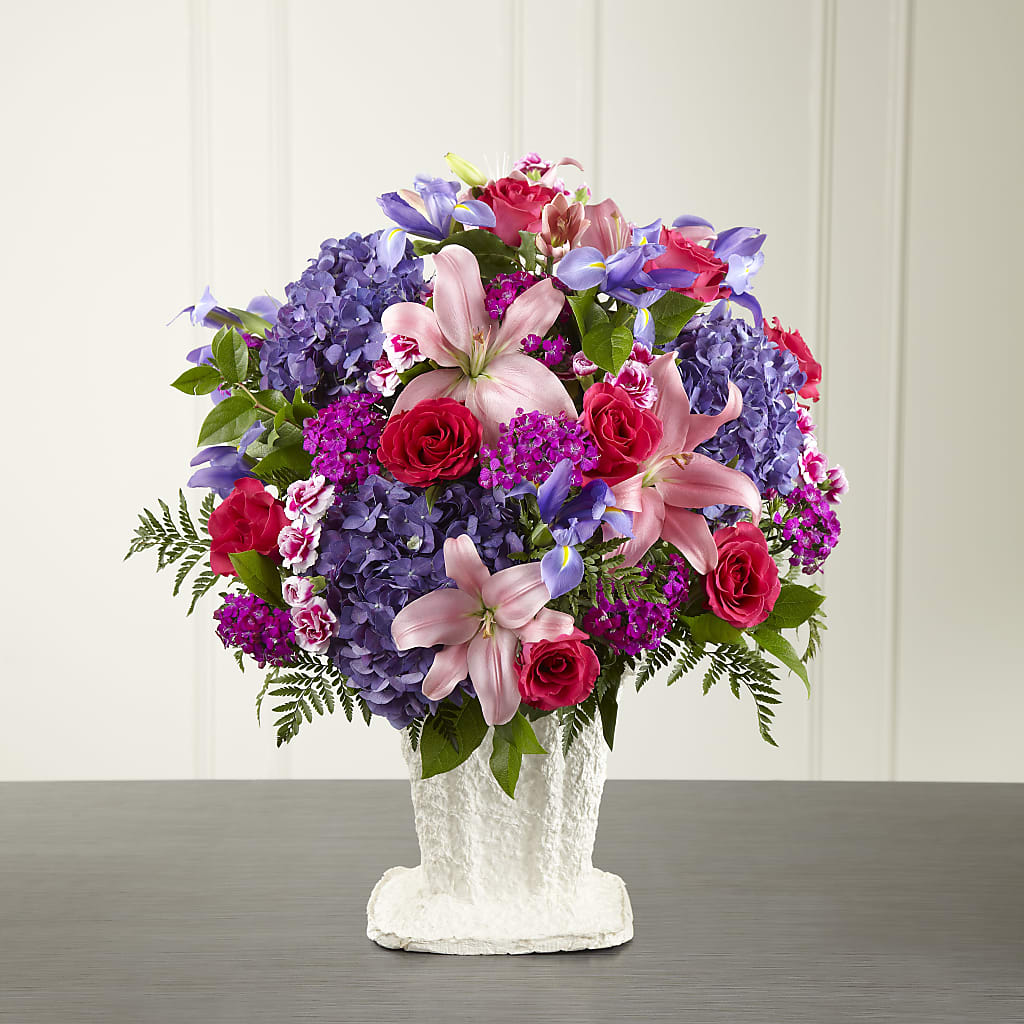 We Fondly Remember Arrangement – TREASURE HUT FLOWERS GIFTS & GHSES, Delavan WI