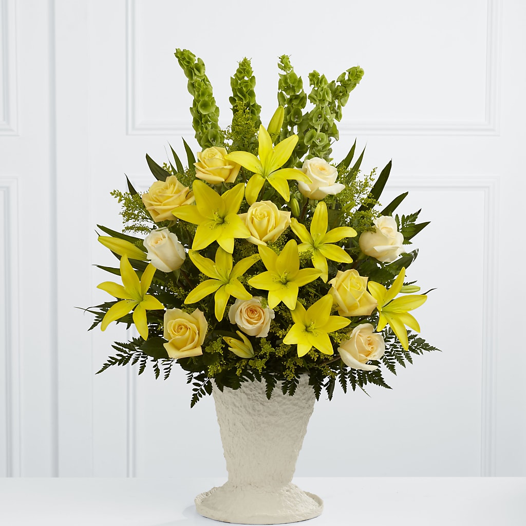 Golden Memories Arrangement – TREASURE HUT FLOWERS GIFTS & GHSES, Delavan WI