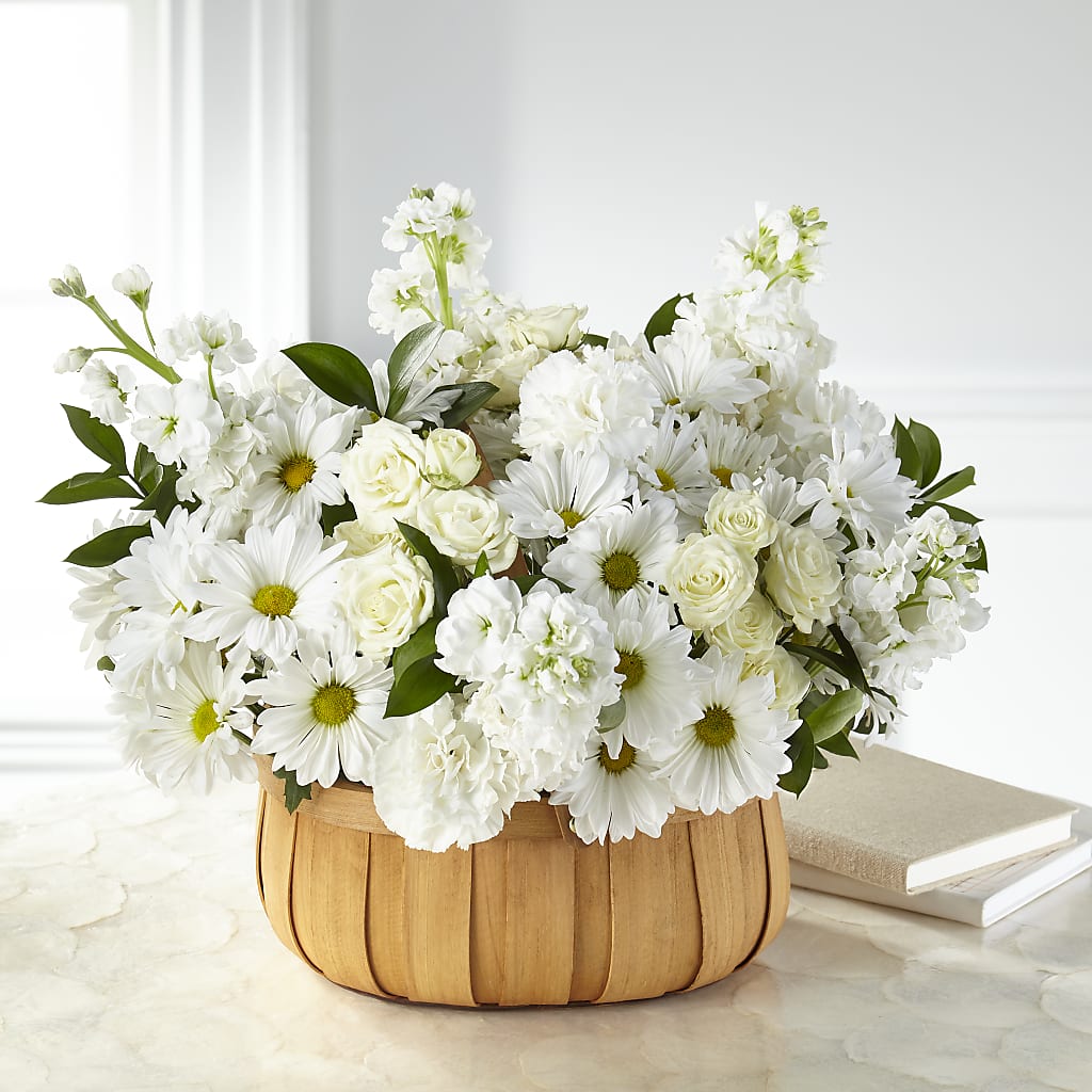 Graceful Garden Basket – TREASURE HUT FLOWERS GIFTS & GHSES, Delavan WI
