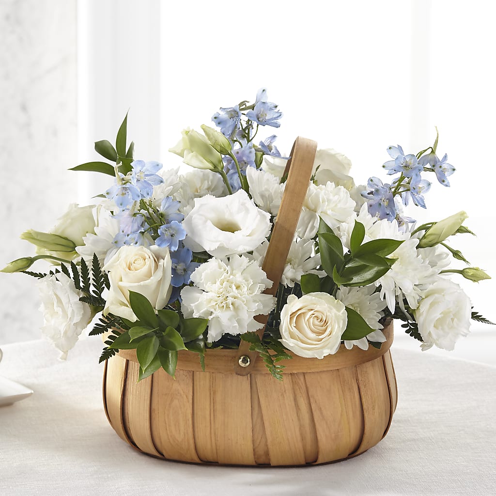 Sincerely Heartfelt Basket – TREASURE HUT FLOWERS GIFTS & GHSES, Delavan WI