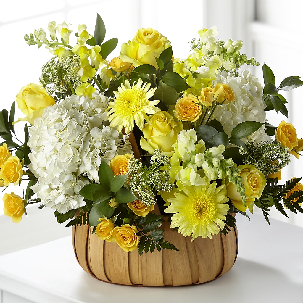 Rustic Remembrance Basket – TREASURE HUT FLOWERS GIFTS & GHSES, Delavan WI