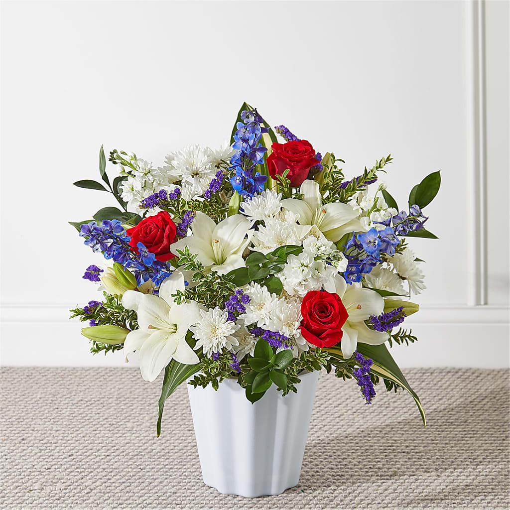 Consoled Floor Basket – TREASURE HUT FLOWERS GIFTS & GHSES, Delavan WI