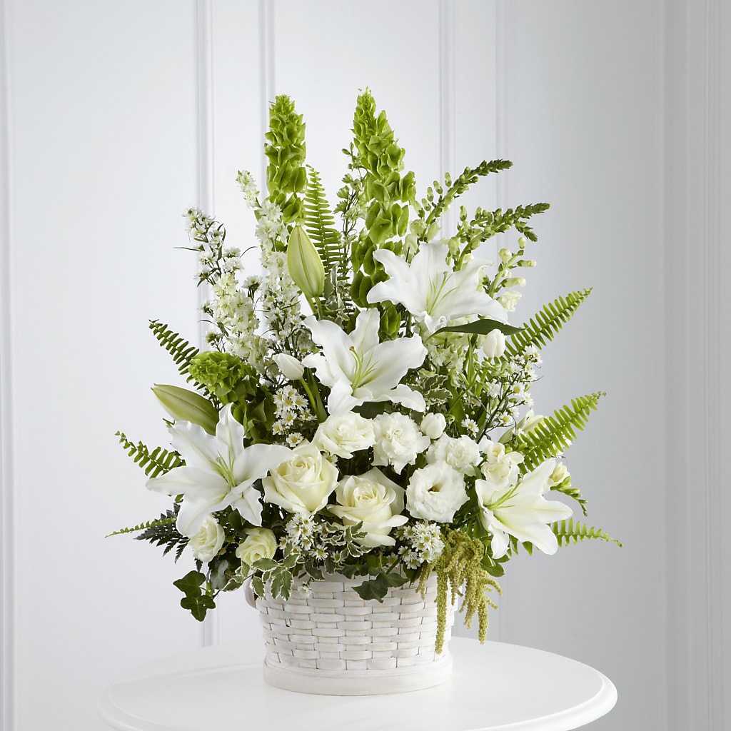 In Our Thoughts Arrangement – TREASURE HUT FLOWERS GIFTS & GHSES, Delavan WI