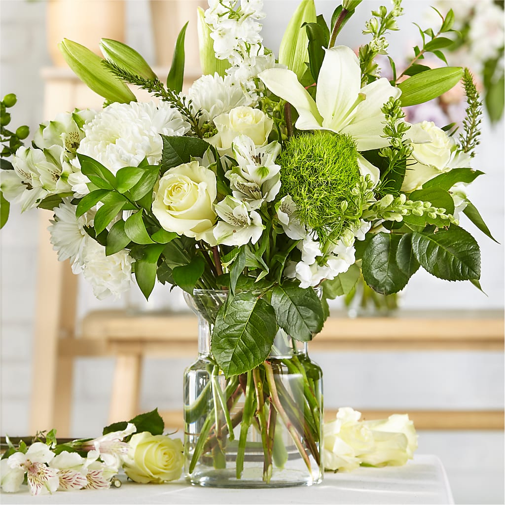 Classic Ivory – A Florist Original – TREASURE HUT FLOWERS GIFTS & GHSES, Delavan WI