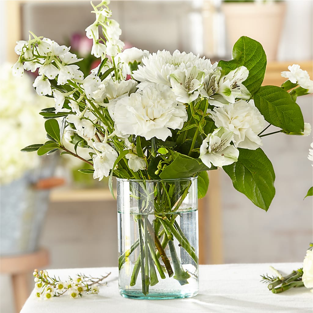 Classic Ivory – A Florist Original – TREASURE HUT FLOWERS GIFTS & GHSES, Delavan WI
