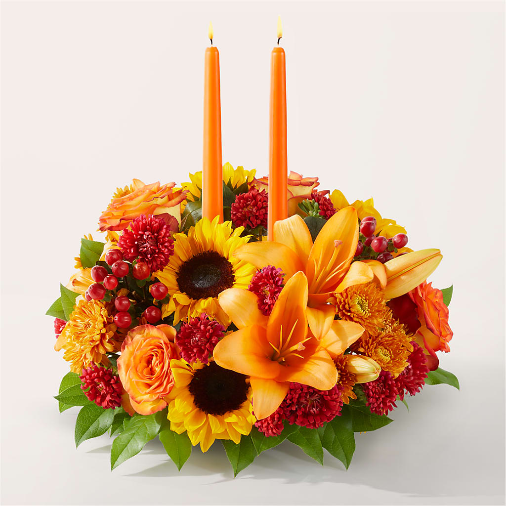 Grateful Centerpiece – TREASURE HUT FLOWERS GIFTS & GHSES, Delavan WI