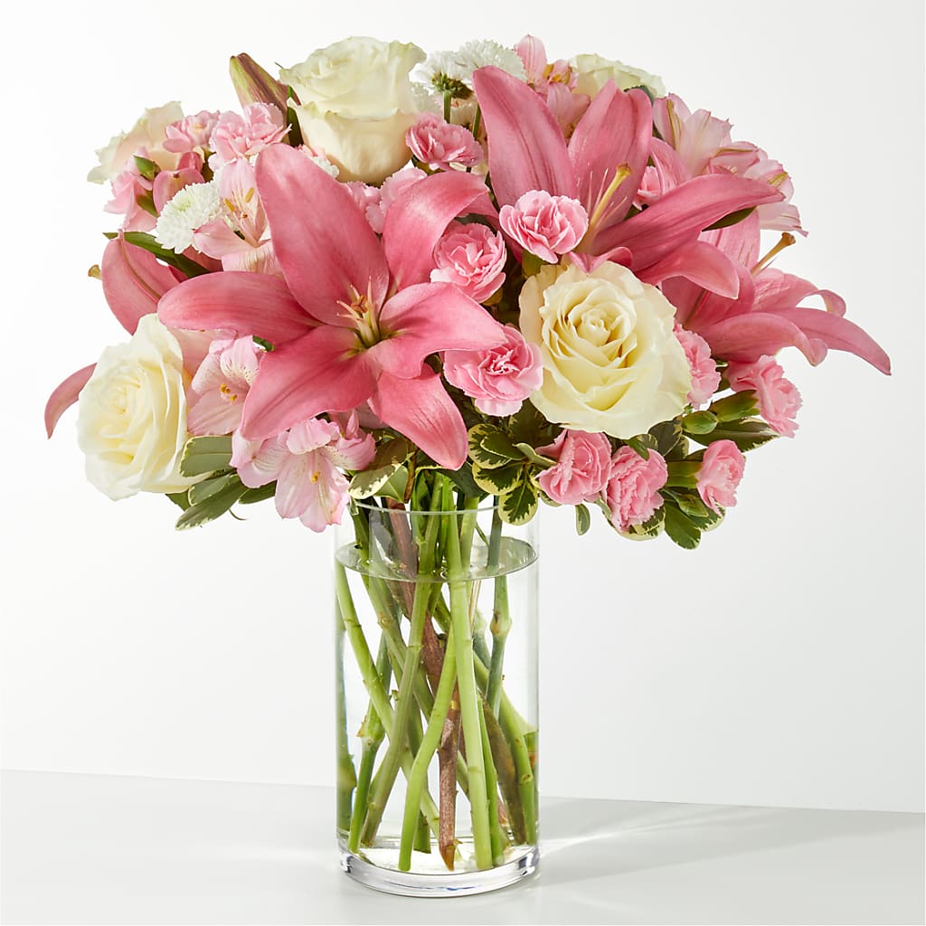 Piece of Cake Bouquet – TREASURE HUT FLOWERS GIFTS & GHSES, Delavan WI