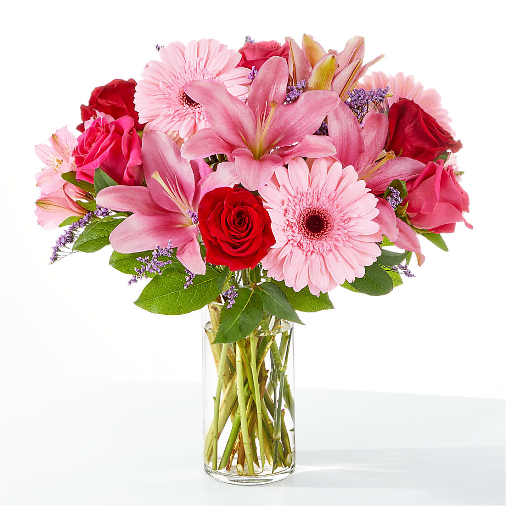 Lots of Love Bouquet – TREASURE HUT FLOWERS GIFTS & GHSES, Delavan WI