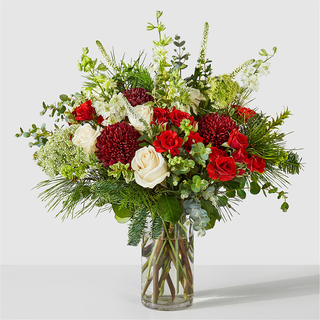 Favorite Traditions Bouquet – TREASURE HUT FLOWERS GIFTS & GHSES, Delavan WI