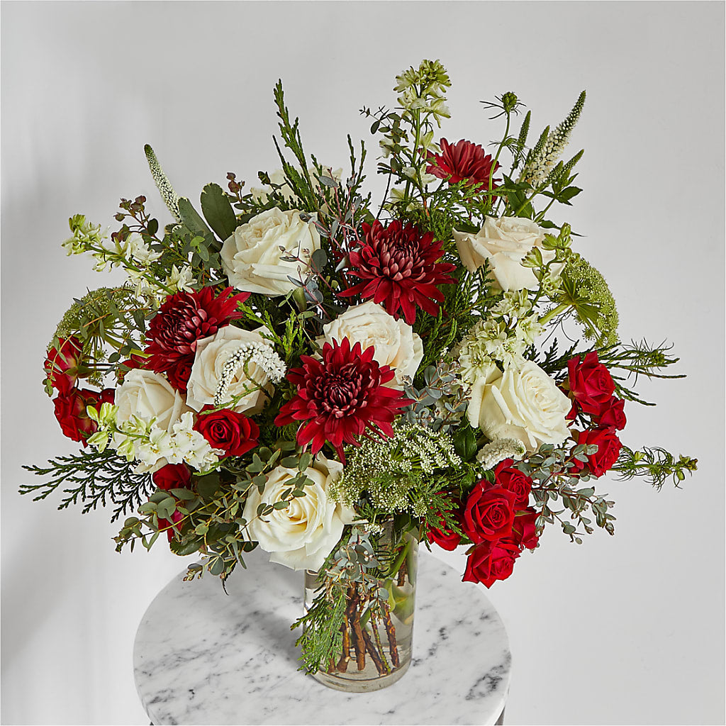 Favorite Traditions Bouquet – TREASURE HUT FLOWERS GIFTS & GHSES, Delavan WI