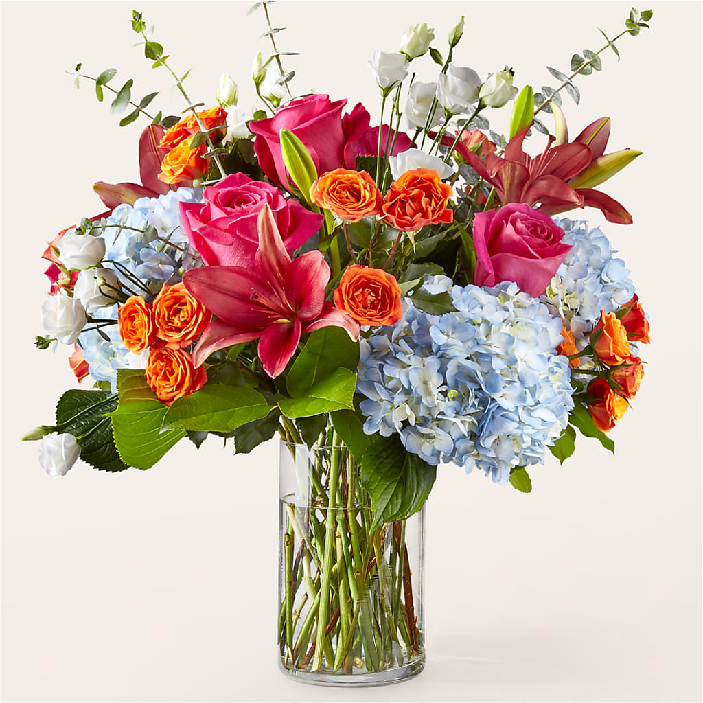 Awestruck Luxury Bouquet – TREASURE HUT FLOWERS GIFTS & GHSES, Delavan WI