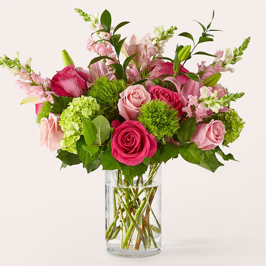 Fit for a Queen Luxury Bouquet – TREASURE HUT FLOWERS GIFTS & GHSES, Delavan WI