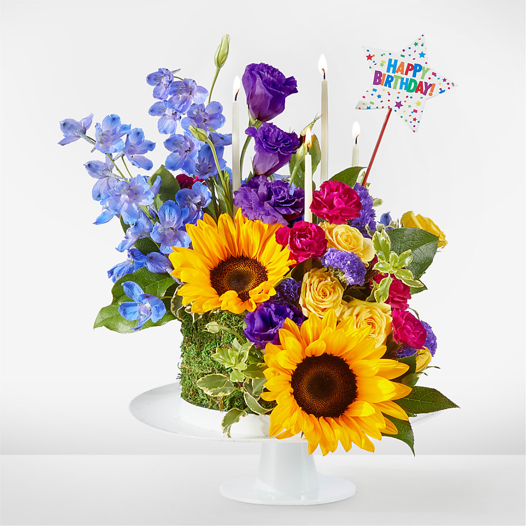 Star of the Day Floral Cake – TREASURE HUT FLOWERS GIFTS & GHSES, Delavan WI