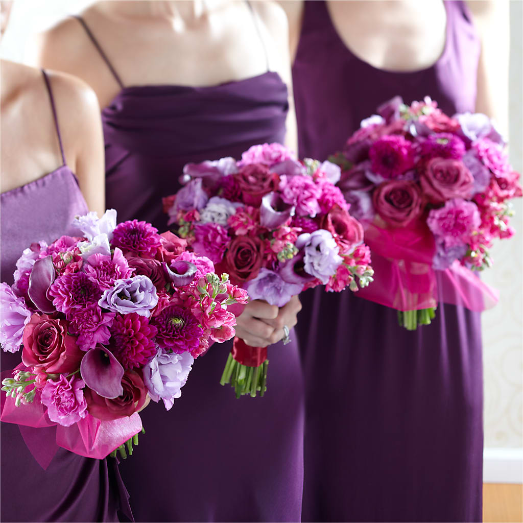 Bridesmaid's Garden Bouquet – TREASURE HUT FLOWERS GIFTS & GHSES, Delavan WI