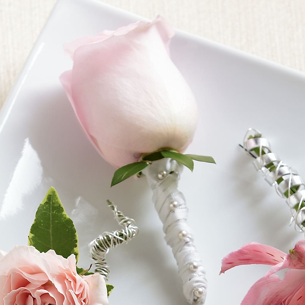 Pink Rose Boutonniere – TREASURE HUT FLOWERS GIFTS & GHSES, Delavan WI