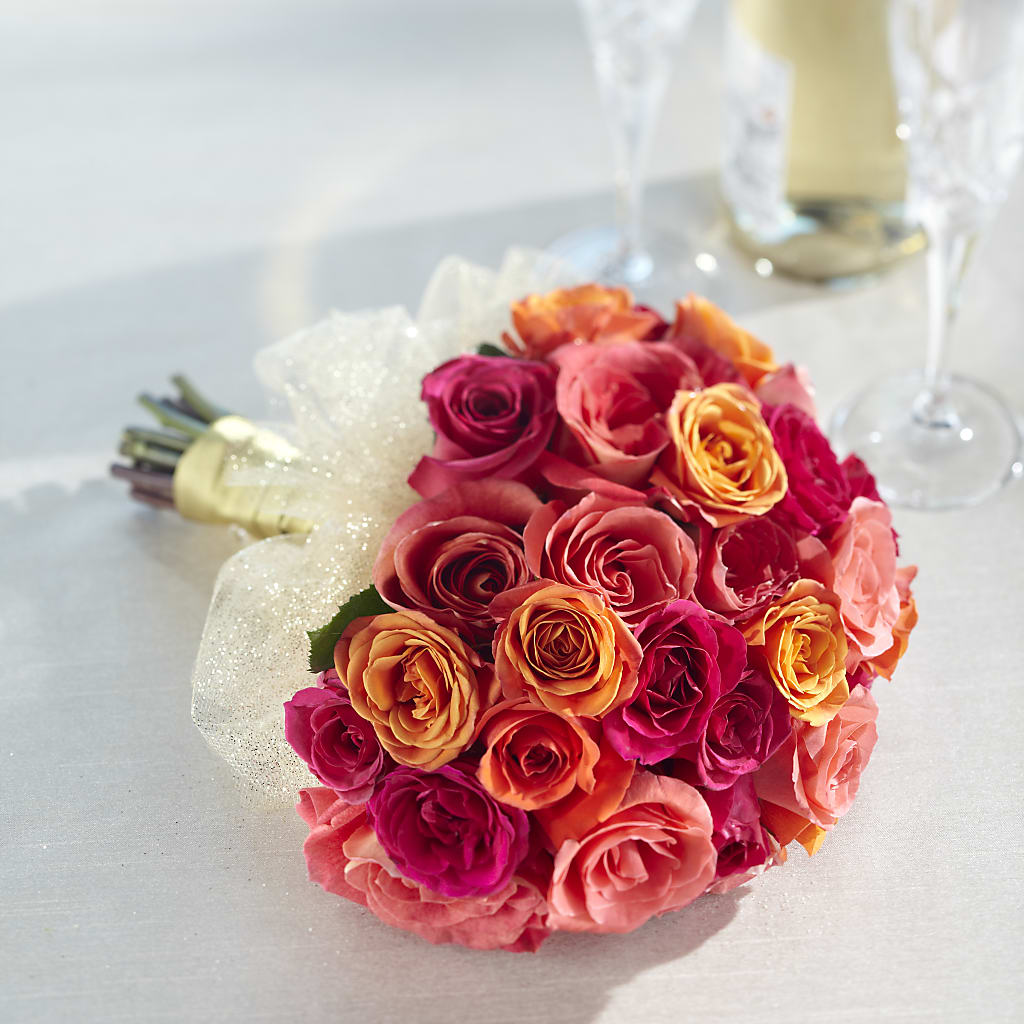 Sweet Roses Bouquet – TREASURE HUT FLOWERS GIFTS & GHSES, Delavan WI