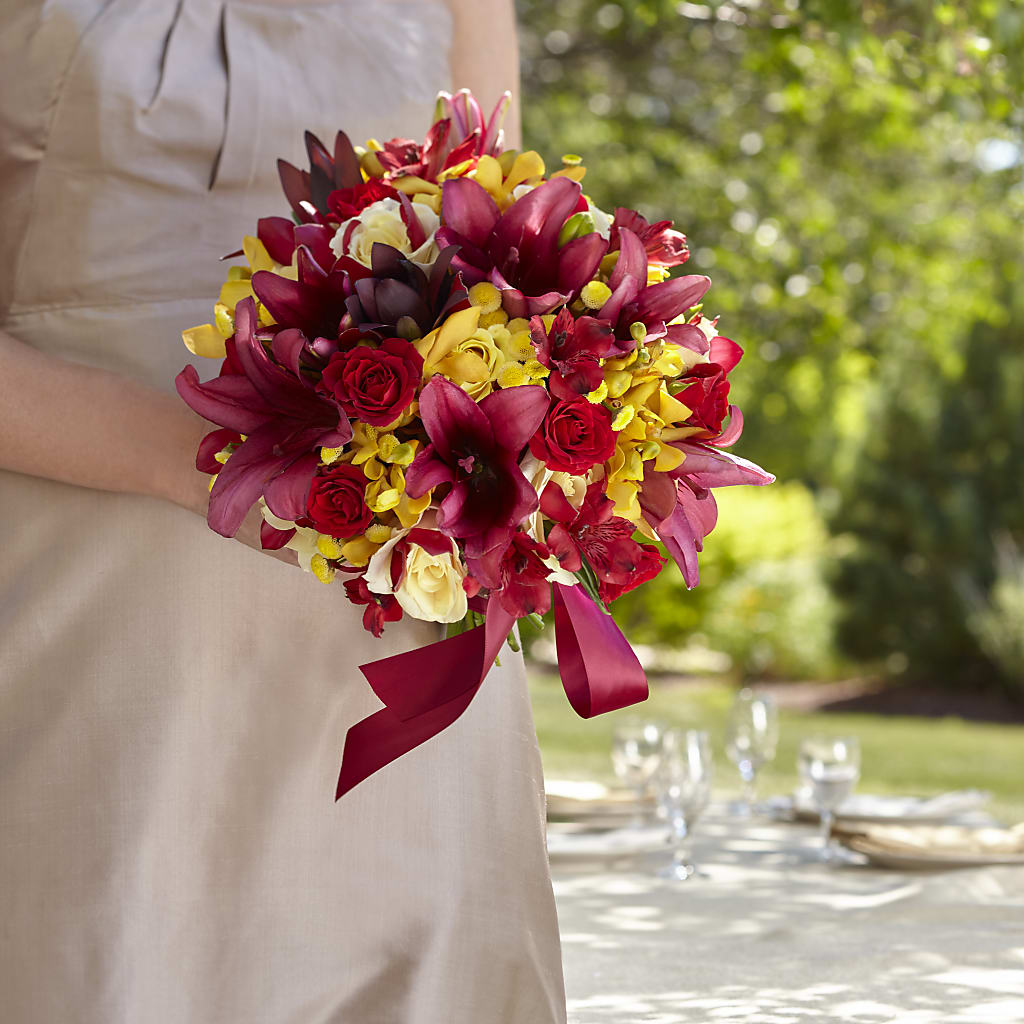 Sunningdale Bouquet – TREASURE HUT FLOWERS GIFTS & GHSES, Delavan WI
