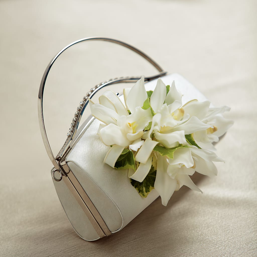 White Purse Decor – TREASURE HUT FLOWERS GIFTS & GHSES, Delavan WI