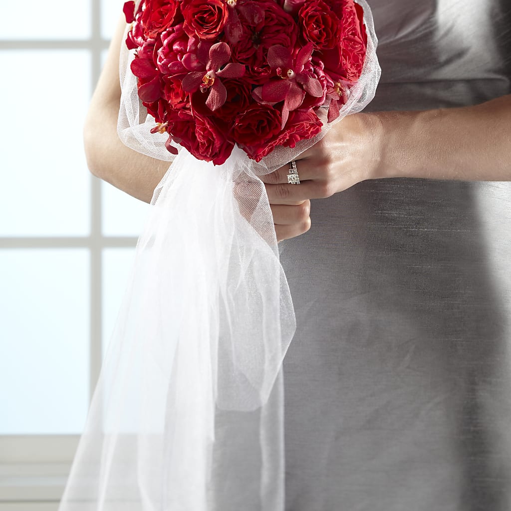 Desire Bouquet – TREASURE HUT FLOWERS GIFTS & GHSES, Delavan WI