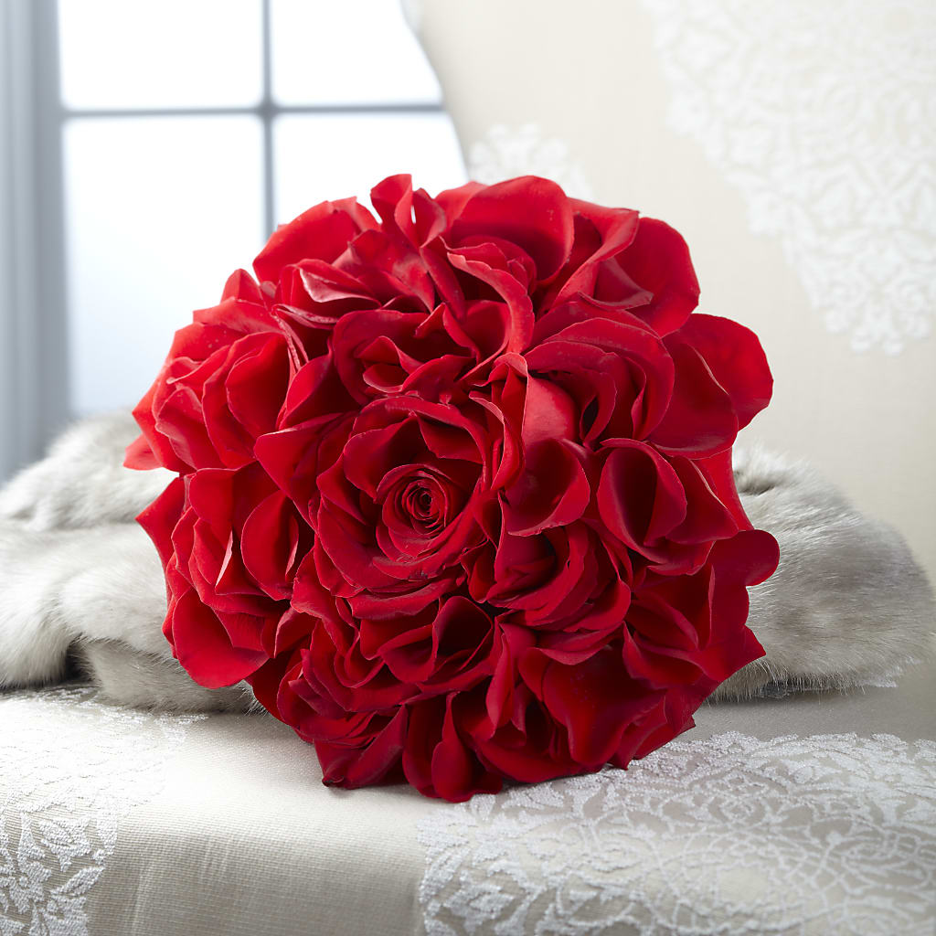 Composite Rose Bouquet – TREASURE HUT FLOWERS GIFTS & GHSES, Delavan WI