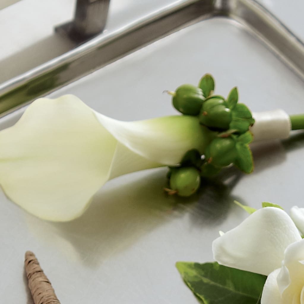 White Calla Boutonniere – TREASURE HUT FLOWERS GIFTS & GHSES, Delavan WI