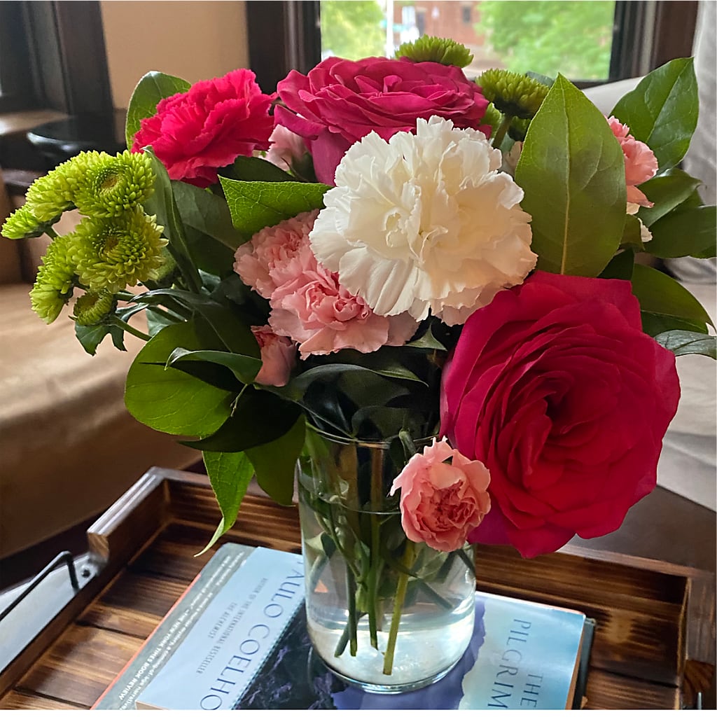 Sweet & Pretty Bouquet – TREASURE HUT FLOWERS GIFTS & GHSES, Delavan WI