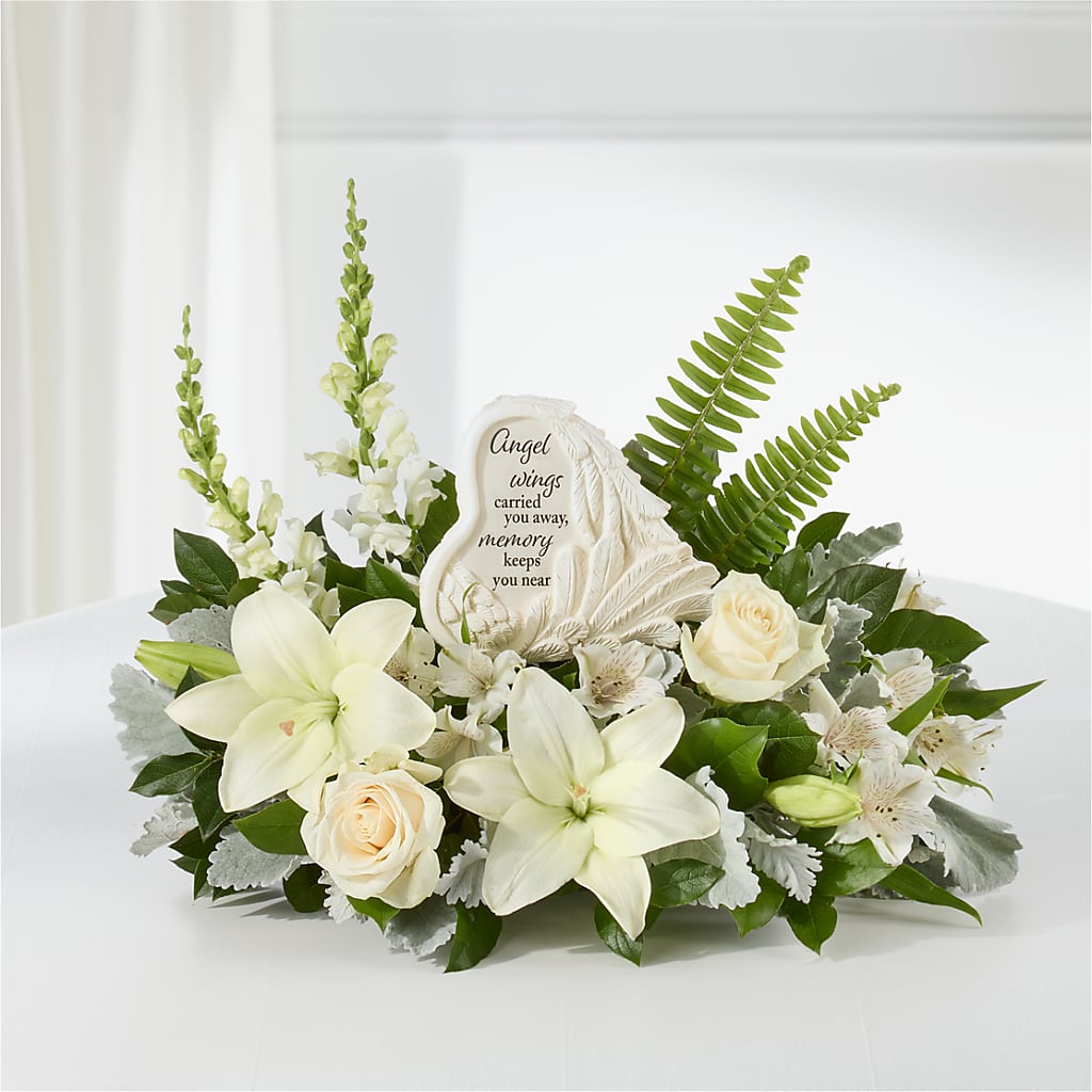Holding You Close Arrangement – TREASURE HUT FLOWERS GIFTS & GHSES, Delavan WI