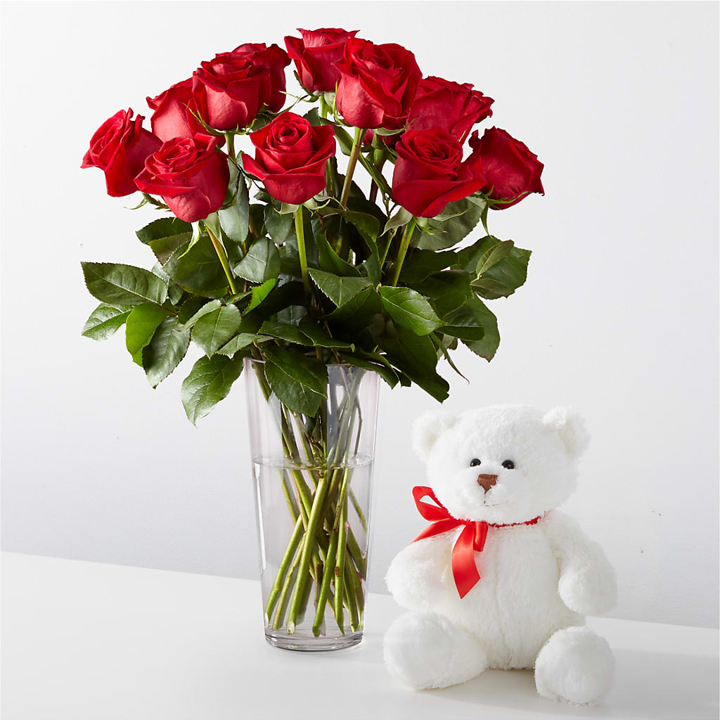 Romantic Long Stem Red Rose Bouquet Bundles – TREASURE HUT FLOWERS GIFTS & GHSES, Delavan WI