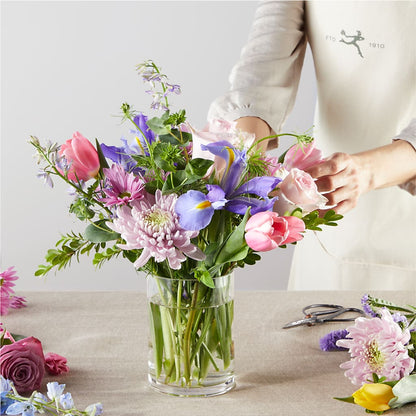 Pastel Tradition - A Florist Original – TREASURE HUT FLOWERS GIFTS & GHSES, Delavan WI
