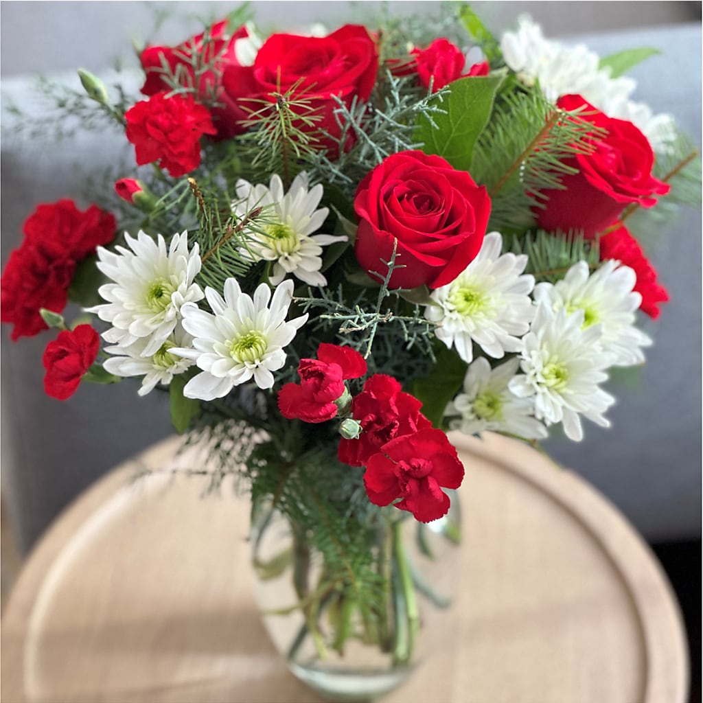 Seasonal Magic Bouquet – TREASURE HUT FLOWERS GIFTS & GHSES, Delavan WI