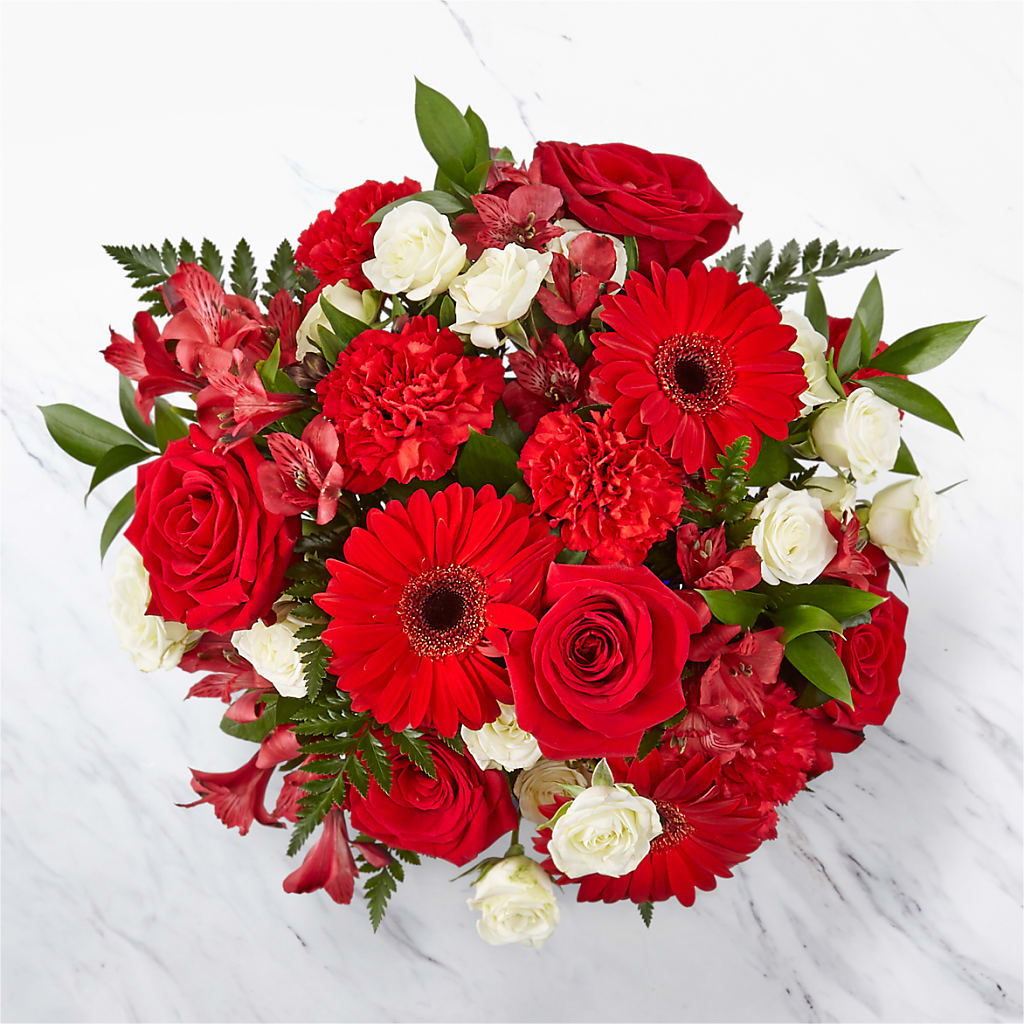 Hearts Embrace Bouquet – TREASURE HUT FLOWERS GIFTS & GHSES, Delavan WI