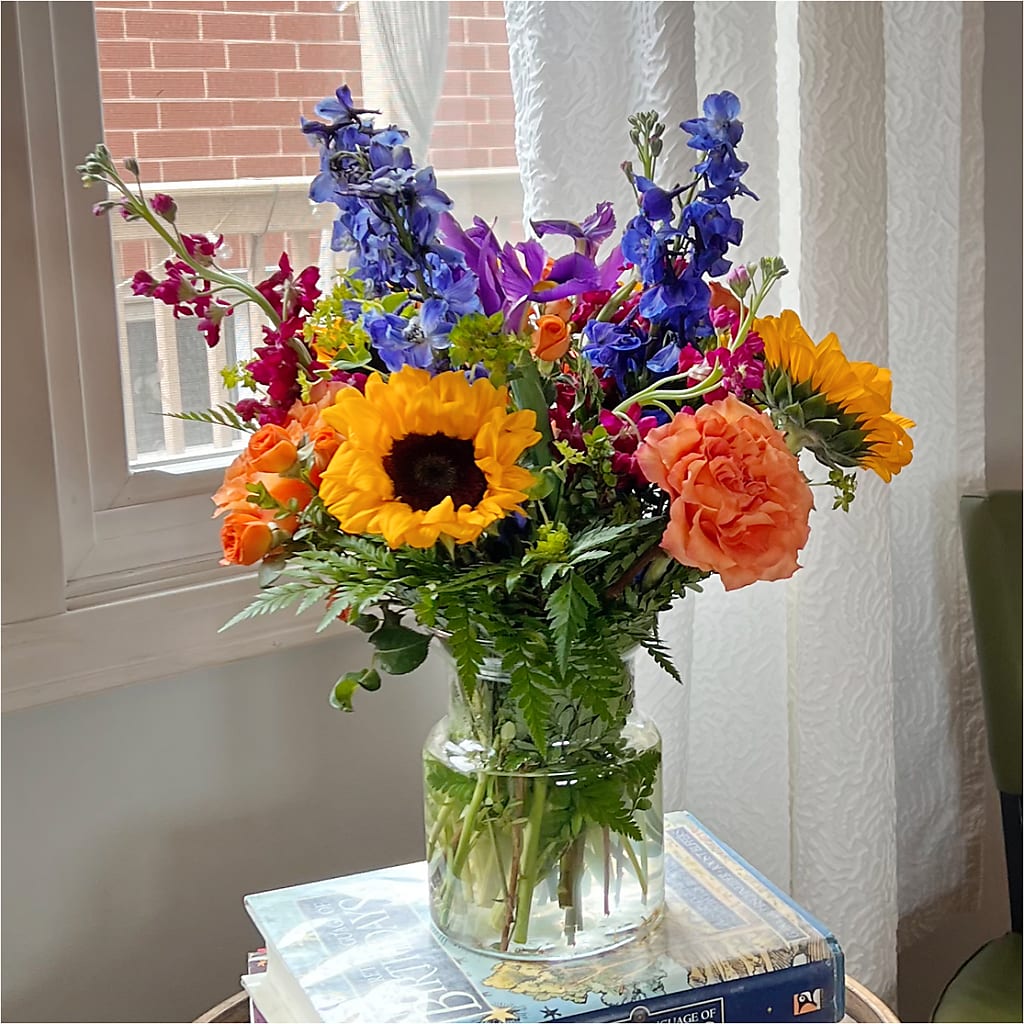 Rays of Life Bouquet – TREASURE HUT FLOWERS GIFTS & GHSES, Delavan WI