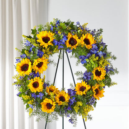 Bright Rays Wreath – TREASURE HUT FLOWERS GIFTS & GHSES, Delavan WI
