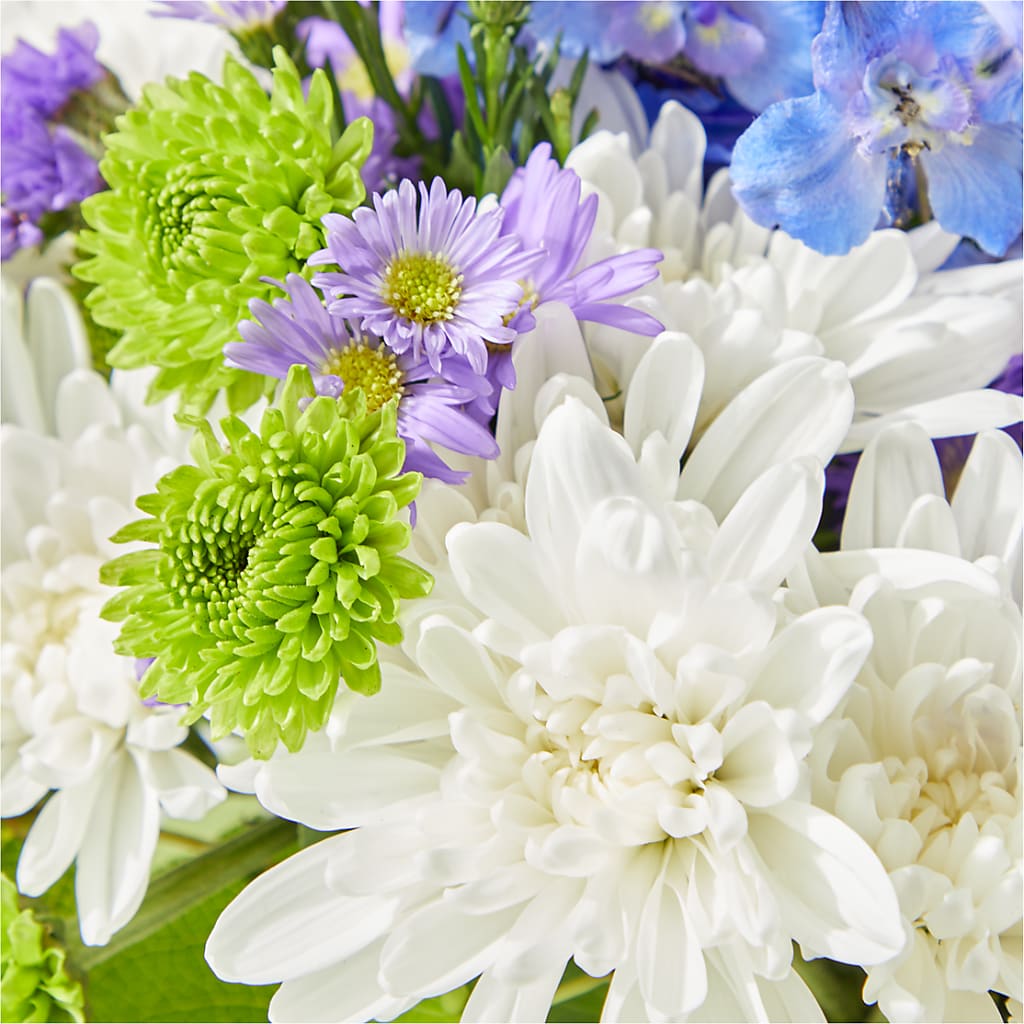 Genuine Gestures Bouquet – TREASURE HUT FLOWERS GIFTS & GHSES, Delavan WI