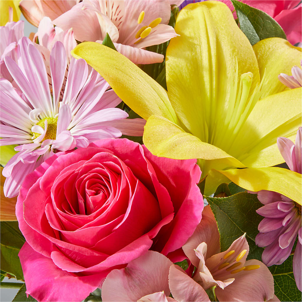 Sprinkles Bouquet – TREASURE HUT FLOWERS GIFTS & GHSES, Delavan WI