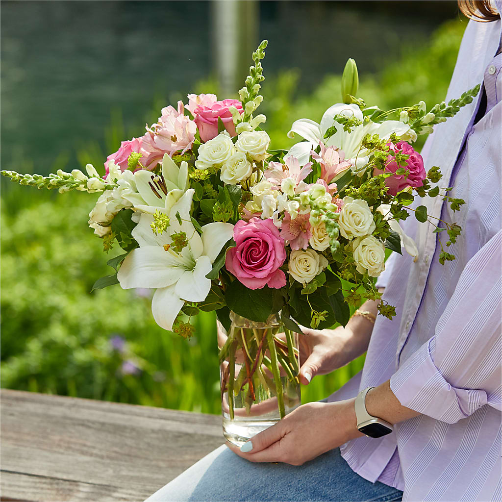 Fondly Bouquet – TREASURE HUT FLOWERS GIFTS & GHSES, Delavan WI