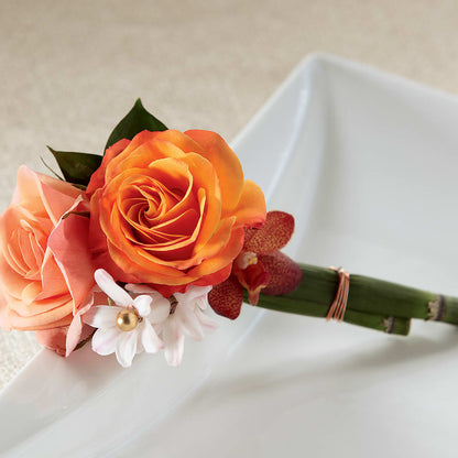 Sunset Dream Boutonniere – TREASURE HUT FLOWERS GIFTS & GHSES, Delavan WI
